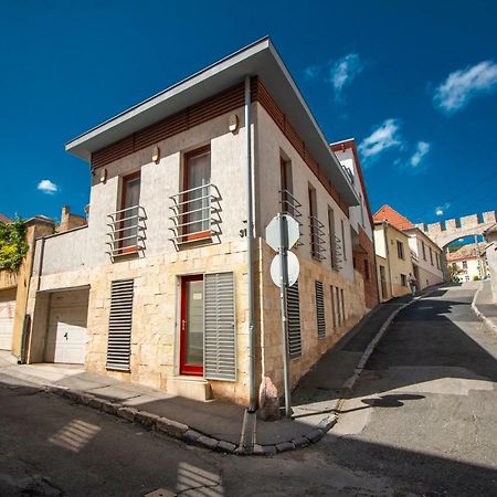 Keltaur Studio Apartman With Garage Leilighet Pécs Eksteriør bilde