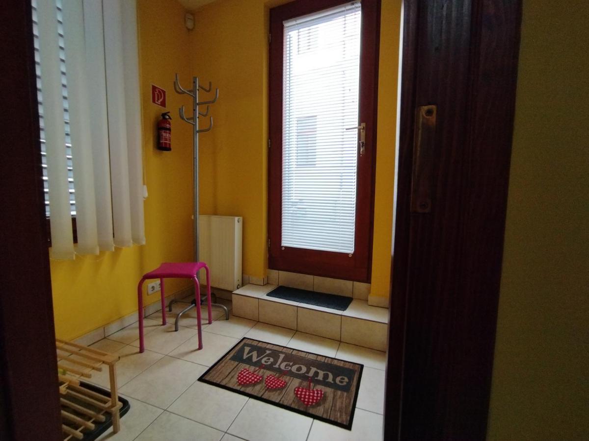 Keltaur Studio Apartman With Garage Leilighet Pécs Eksteriør bilde